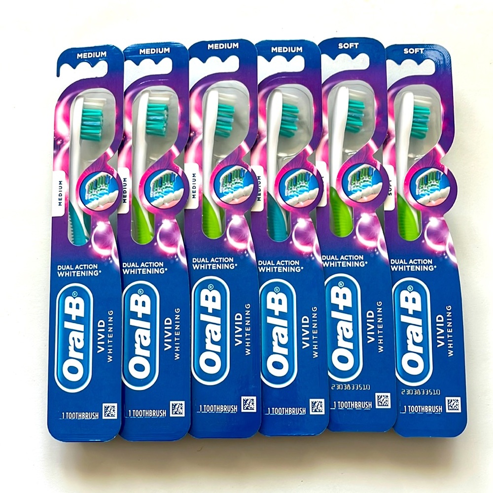 Lot of 6 NEW Oral-B toothbrushes